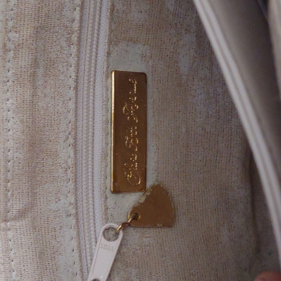 Saks Fifth Avenue vintage cream quilted  Leather Crossbody Bag with chain handle - Picture 8 of 11